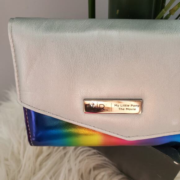 PUR My Little Pony Holographic Rainbow 6 Brush Makeup Set - Picture 3 of 9